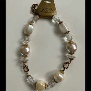 🛍 Pearl & Crystal choker necklace